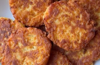 PINEAPPLE FRITTERS – The Southern Woman Cook...