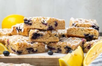 Lemon Blueberry Blondies | Cookies & Cups