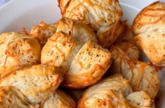 GARLIC PULL APART MUFFINS – The Southern Wom...