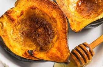Simple Oven-Roasted Acorn Squash (completely caram...